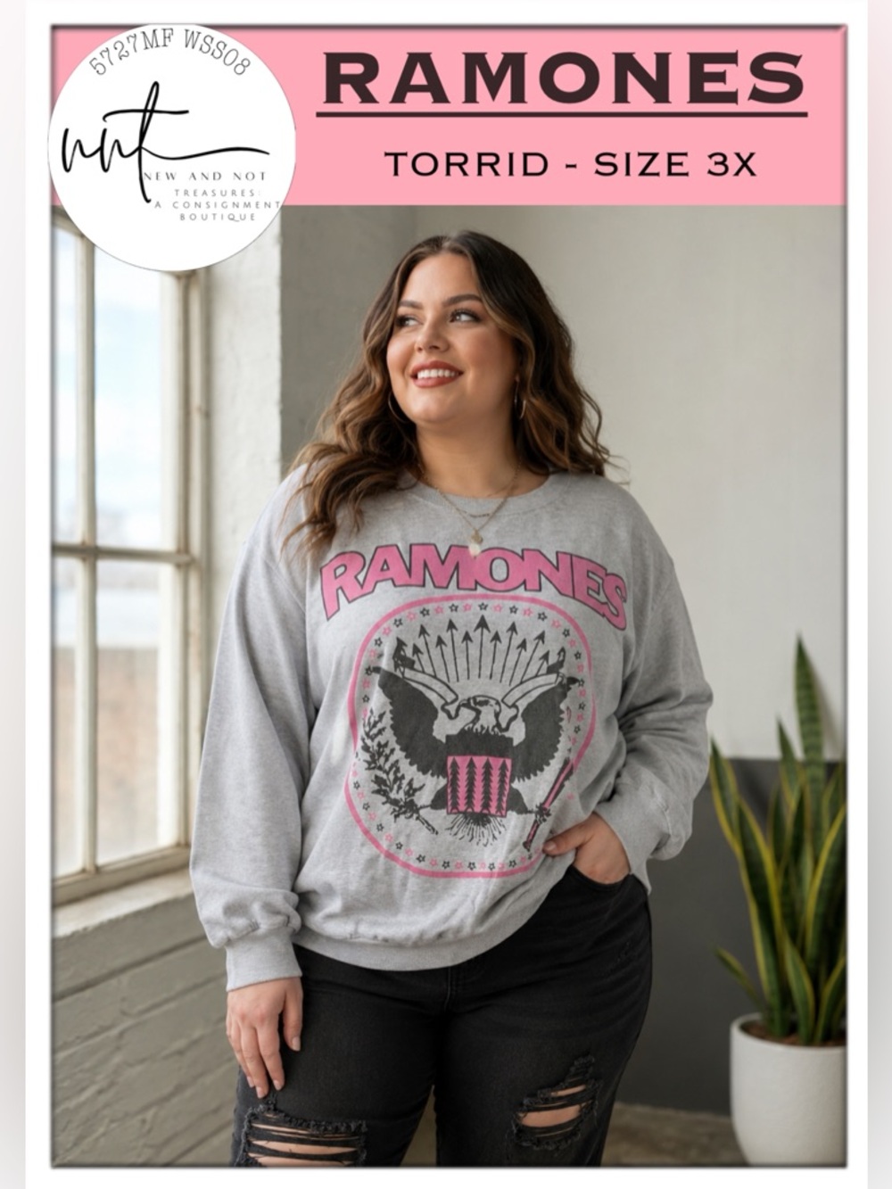 TORRID Ramones Graphic Sweatshirt Size 3X Gray Pink Band Logo Lightweight